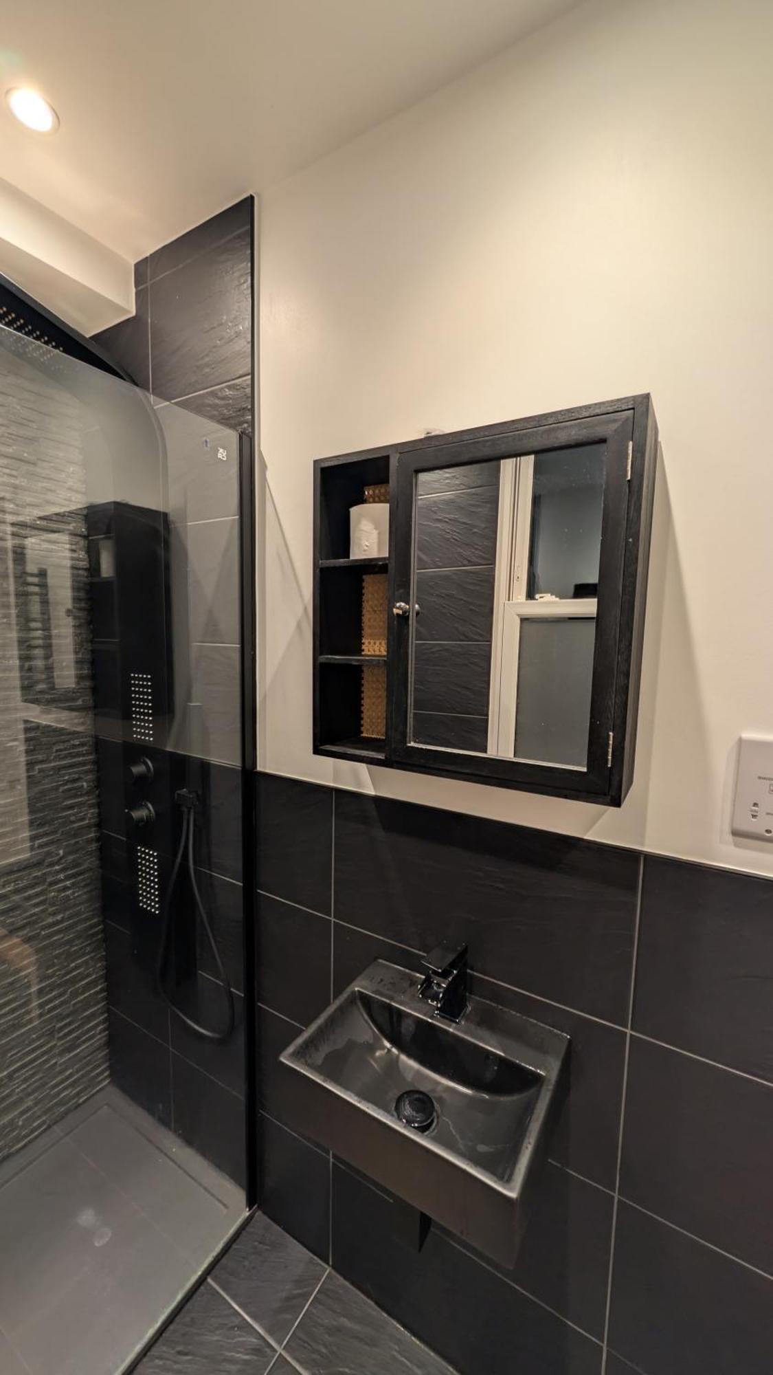 Kensington Apartment